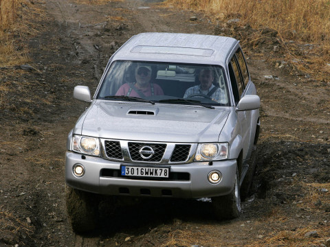 Nissan Patrol фото