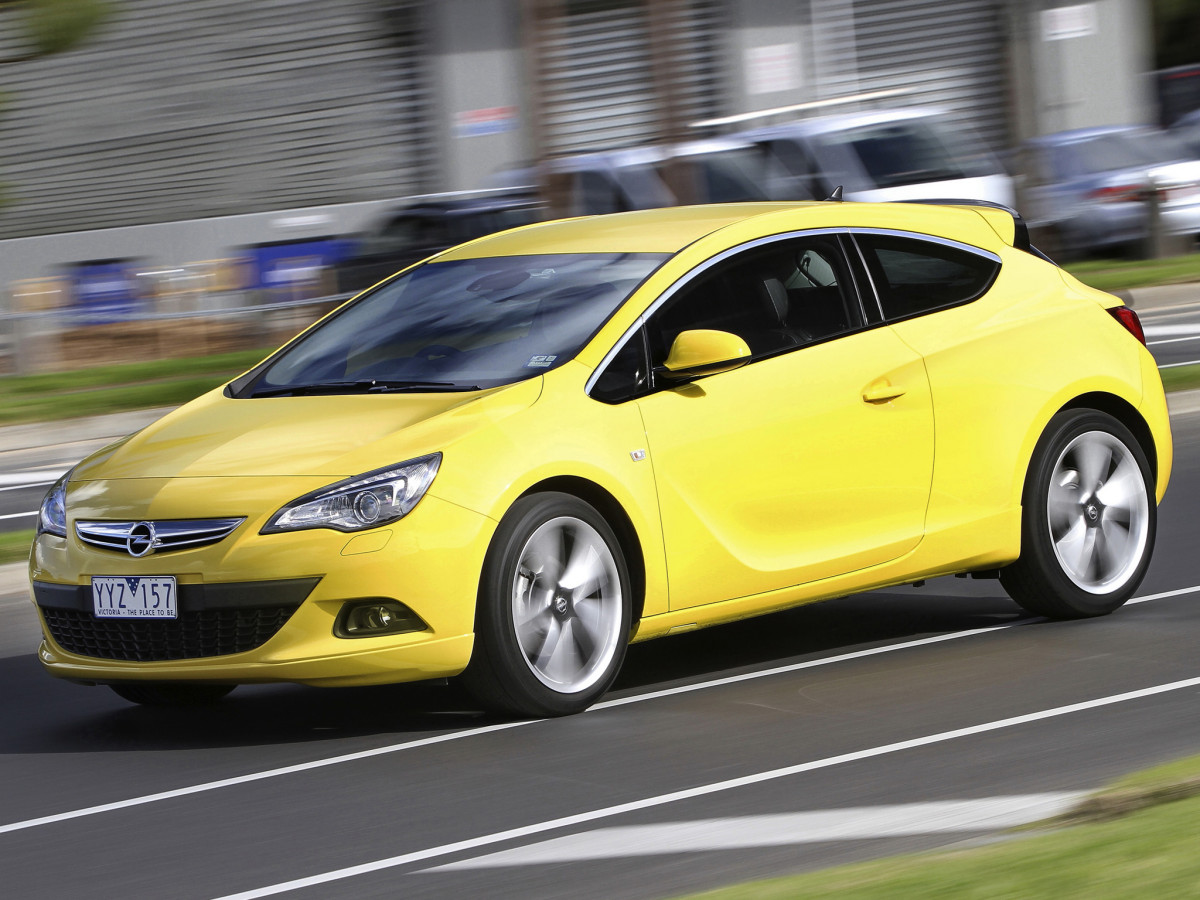 Opel Astra GTC фото 100154