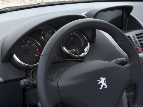 Peugeot 207 RC фото