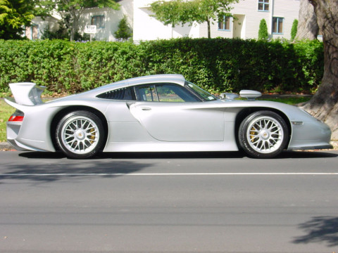 Porsche 911 GT1 фото