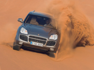 Porsche Cayenne Turbo S фото