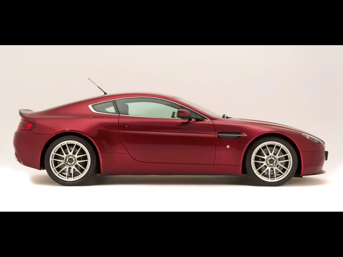 Prodrive Aston Martin V8 Vantage фото 40000