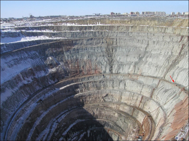 Разное Алмазная шахта - Город Мирный фото 31219