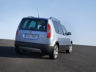 Skoda Roomster Scout фото