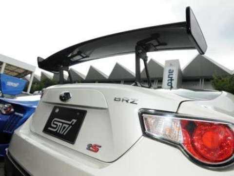 Subaru BRZ фото