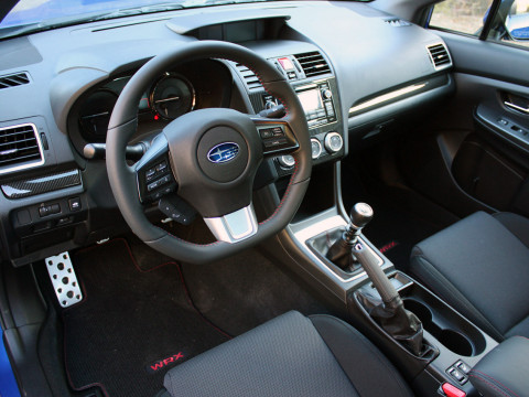Subaru Impreza WRX фото