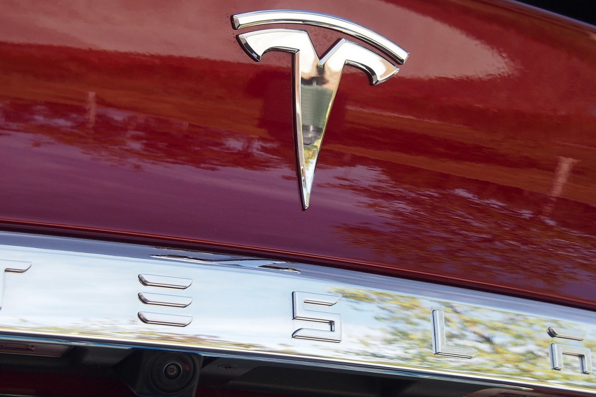 Tesla Model X фото 168746