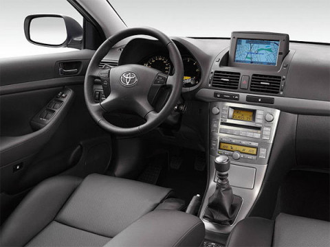 Toyota Avensis фото