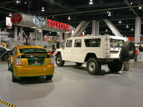 Toyota Mega Cruiser фото