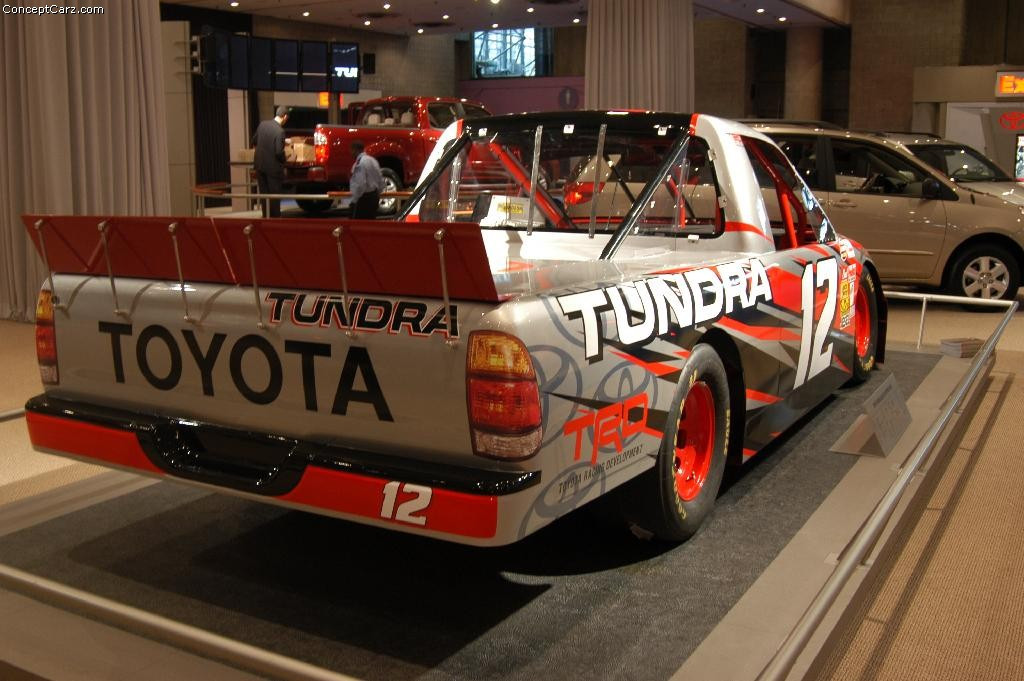Toyota Tundra фото 28087