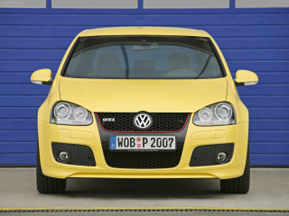 Volkswagen Golf GTI Pirelli фото