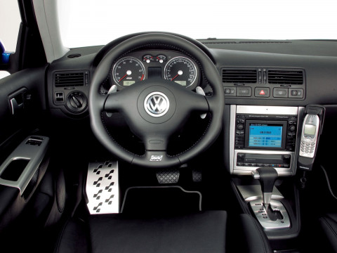 Volkswagen Golf R32 фото