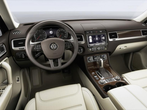 Volkswagen Touareg фото