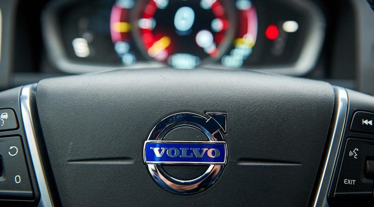 Volvo V60 Plug-in Hybrid фото 160457