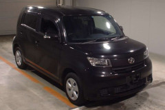Мини-вэн Toyota bB 