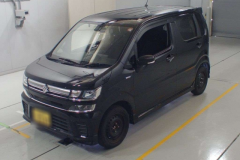 Хэтчбек Suzuki Wagon R+ 