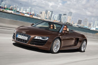 1_Audi_R8_Spyder_5_2-7.jpg