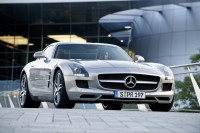 1_Mercedes_SLS_1.jpg