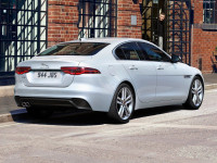 Jaguar-XE-2021-1600-06.jpg