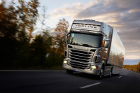 Scania_R_440_4x2_Top-3.jpg