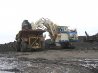 Terex_RH400_&_Caterp.jpg