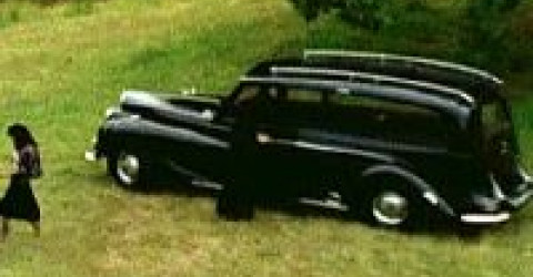 Автомобиль Джона Леннона выставлен на аукцион