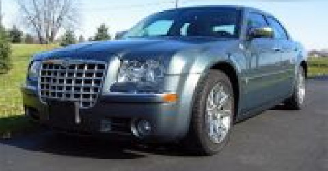 Chrysler 300C Барака Обамы продадут на аукционе