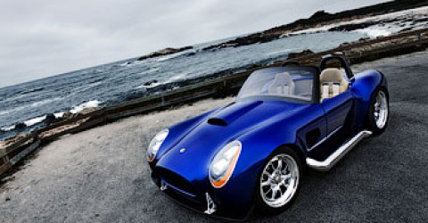Американцы возродили спорткар AC Cobra в современном обличье