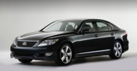 Lexus представил новую версию флагманской модели LS