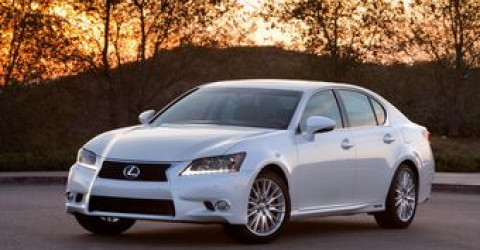 Lexus начинает продажи нового GS 450h