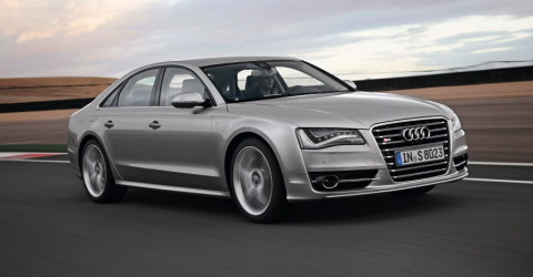 Audi объявила цену на S8