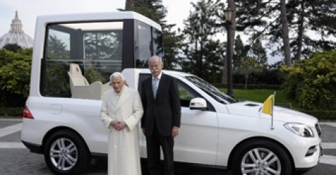 Компания Mercedes-Benz подготовила для папы Римского Бенедикта XVI специальный автомобиль