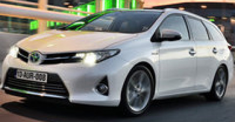 Toyota озвучила цены на Auris нового поколения