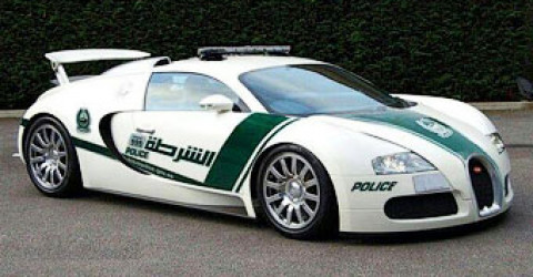 Автопарк полиции Дубая пополнился гиперкаром Bugatti Veyron