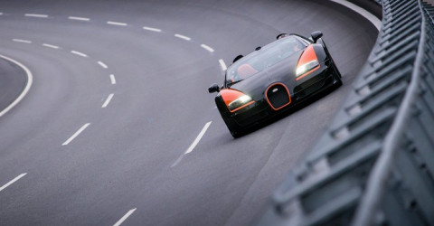 Компания Bugatti не разрабатывает экстремальный Veyron 