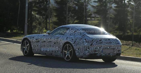 Mercedes-Benz SLC нового поколения попался фотошпионам 