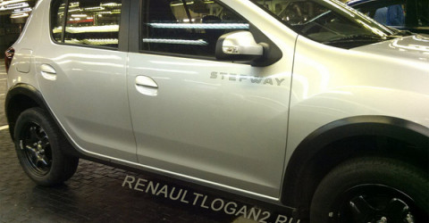 Первые фото новейшего Renault Sandero Stepway уже в Сети 