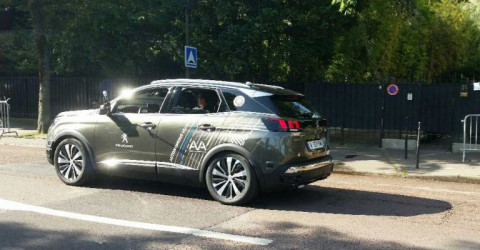 В Peugeot сделали беспилотный паркетник