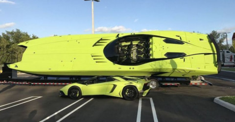 В США продается редкий Lamborghini в придачу с катером