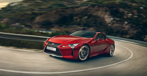 На прилавки России попал топовый Lexus LC 500