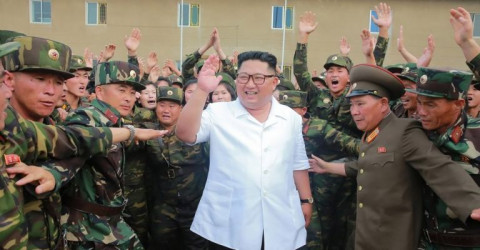 Ким Чен Ын посетил воинскую часть на Lada Priora
