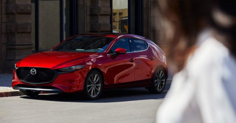 Mazda 3: представлена «тройка» нового поколения