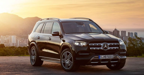 Новое поколение внедорожника Mercedes GLS получила цену для России