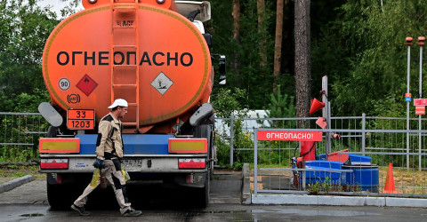 Что происходит с ценами на бензин в России? Ожидаем новую волну подорожания!