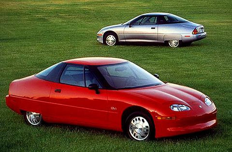 Крупные американские компании уже имеют опыт создания серийных электромобилей. Компания GM с 1996 года выпускала модель EV1, приконченную, по слухам, под давлением нефтяного лобби. Сейчас Белый дом даёт зелёный свет подобным проектам.