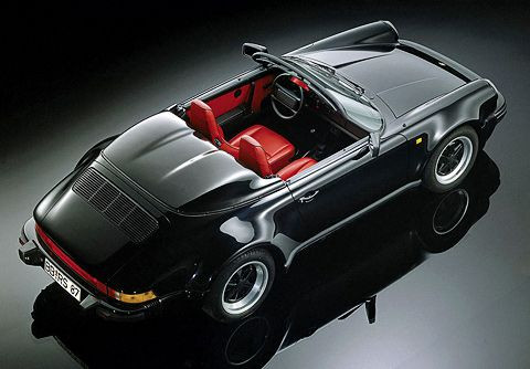 Компания Porsche сделала немало Спидстеров. Началось всё со старых «триста пятьдесят шестых», но были такие кузова и у разных поколений «девятьсот одиннадцатых».