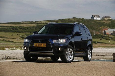 Обновленный Mitsubishi Outlander XL