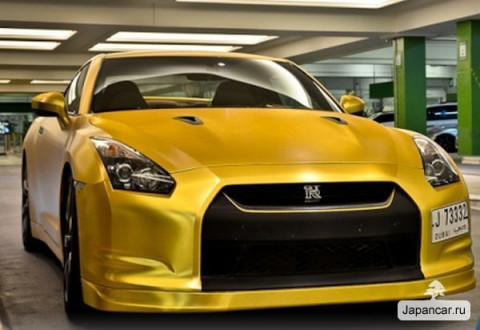 Nissan GT-R