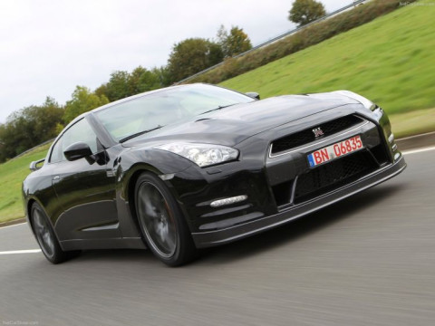 Nissan GT-R