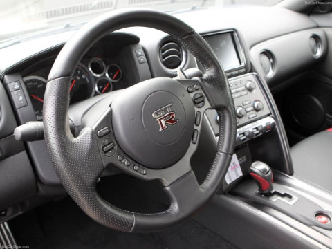 Nissan GT-R
